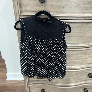 Cha Cha Vente Black and White Sleeveless Embellished Blouse